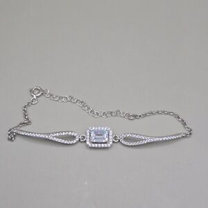 Elegant 925 Sterling Silver Bracelet with gemstone